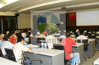 2008年我司参加深圳市塑胶行业节能研讨会讲座